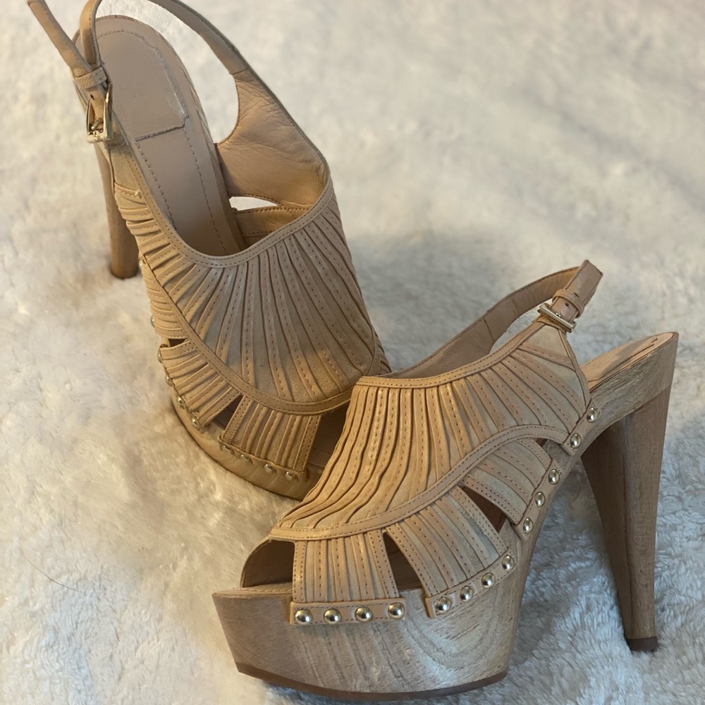 Dior heels size 40. GREAT condition!!!
